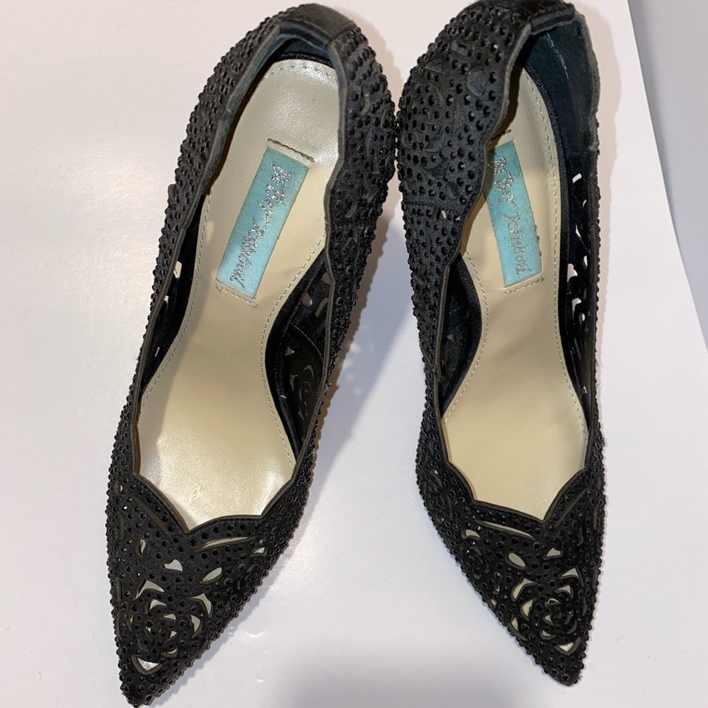 Betsey Johnson Elsa pump black